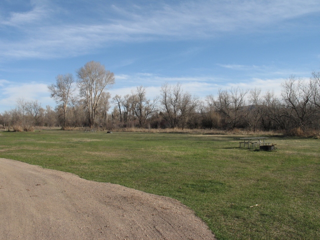 picture showing Typical campsites at Cottonwood Campground.